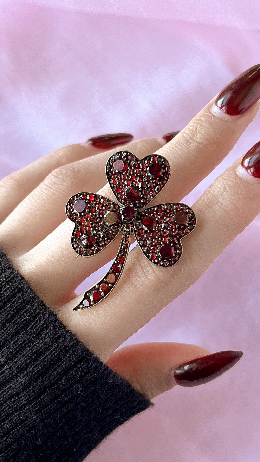 Delightful Edwardian Clover Brooch with Bohemian Garnets