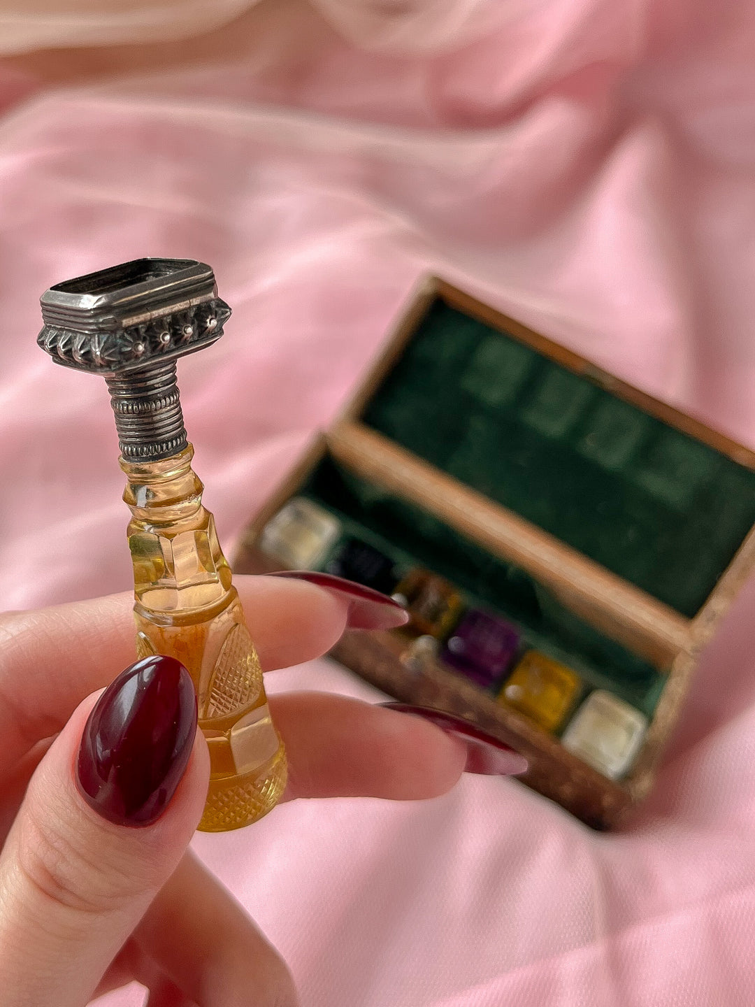 Outrageous English Seal Set with French Expressions and Carved Citrine Handle C. 1800