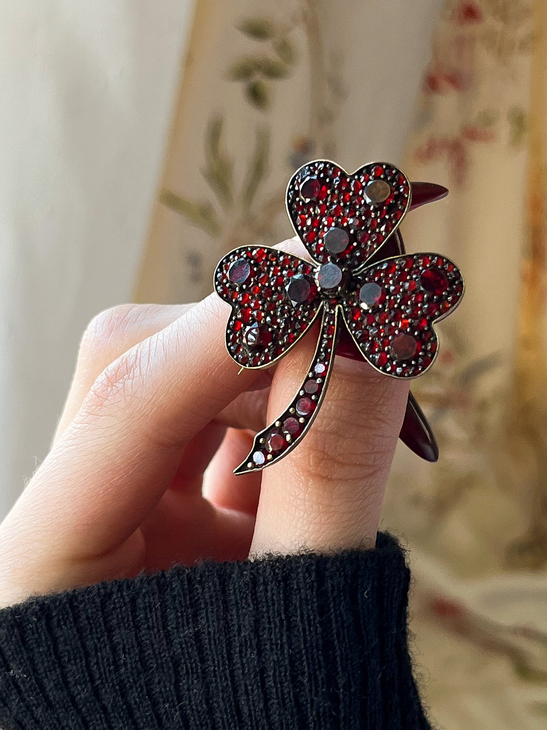 Delightful Edwardian Clover Brooch with Bohemian Garnets