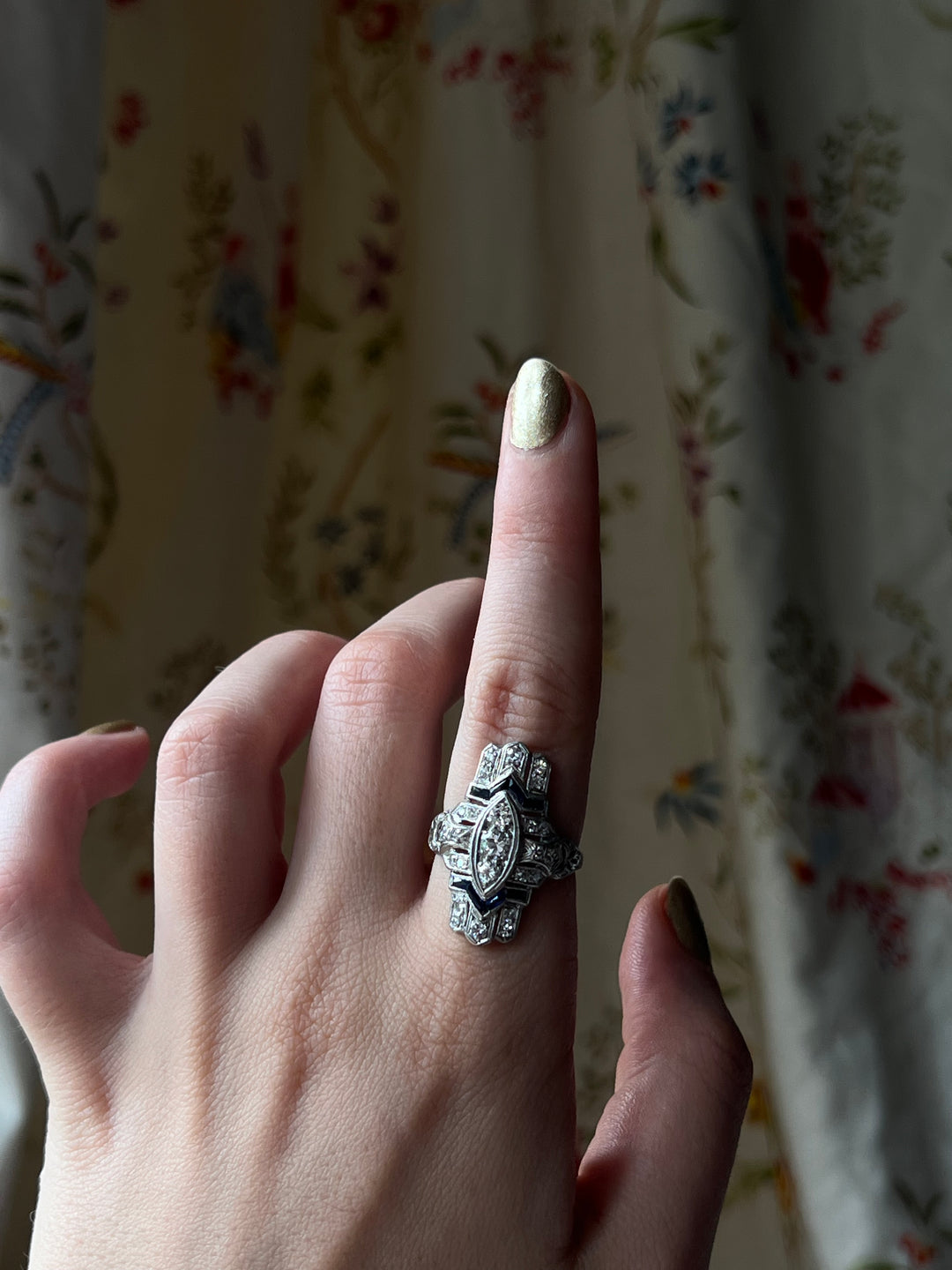 Delicate Art Deco 18k and Diamond Ring