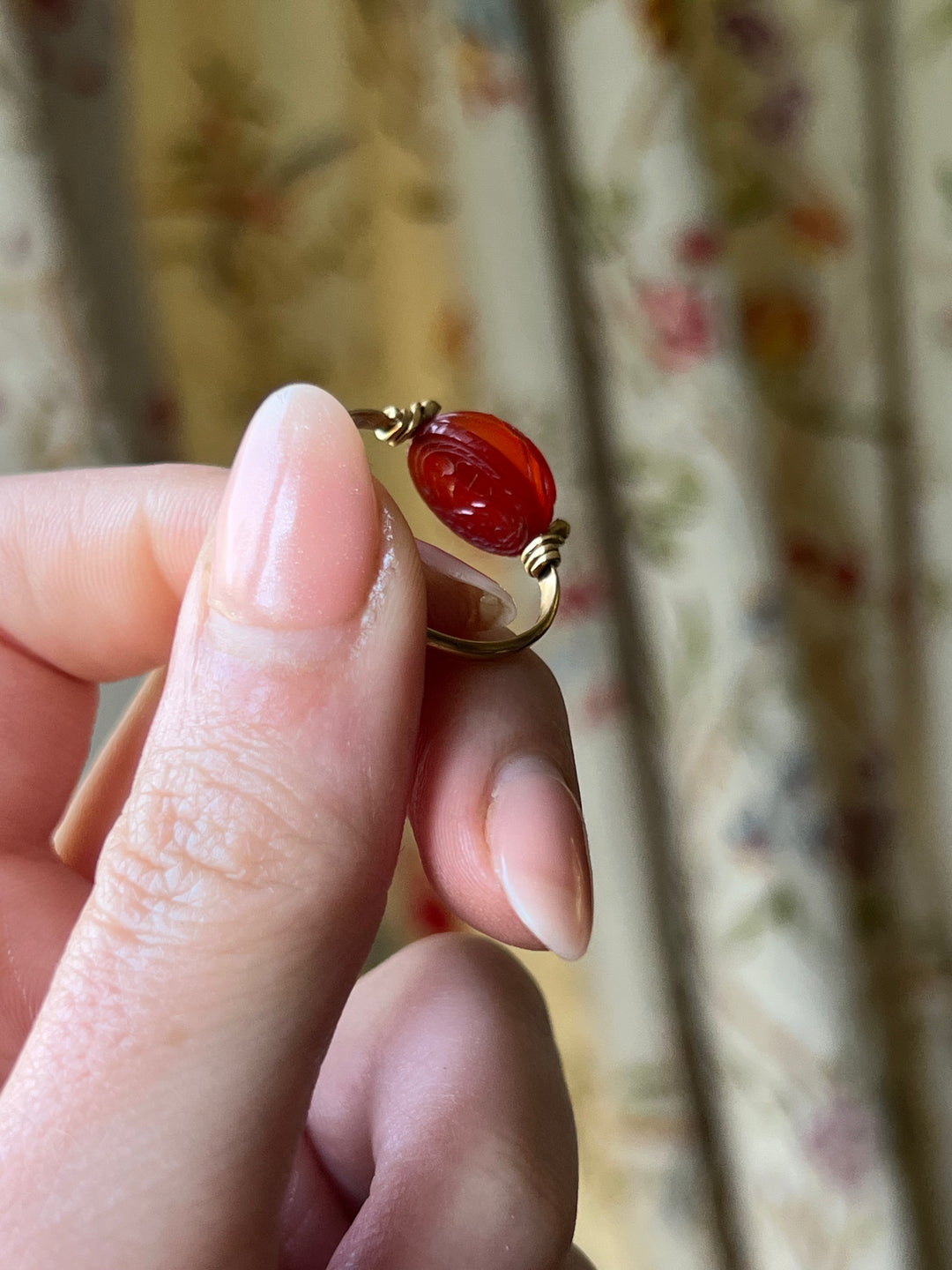 19th C Egyptian Revival Carnelian Scarab Specimen Ring With 3 Ribbons