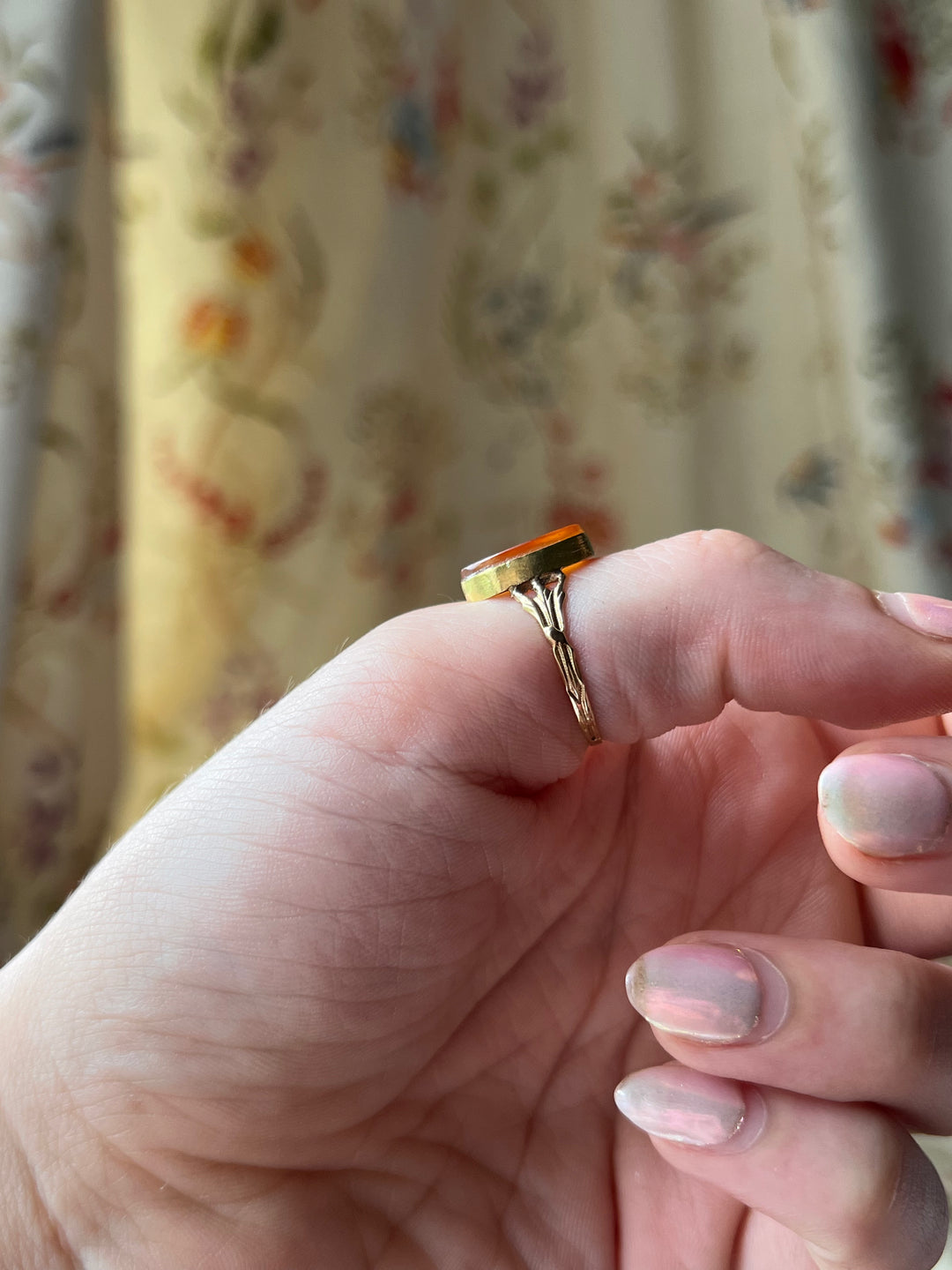 Amber Honey Persian Carnelian Intaglio Ring in 14ct