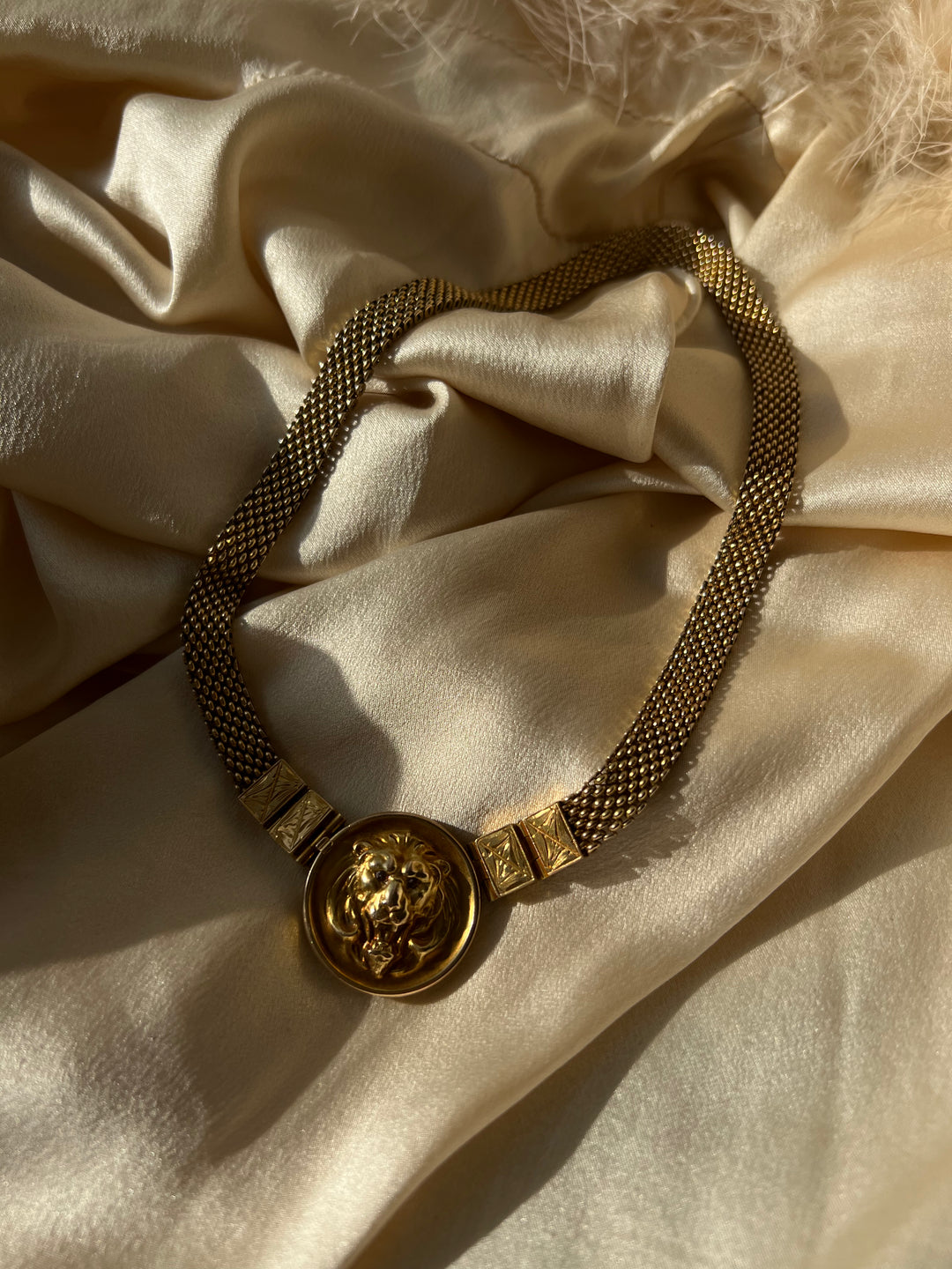Art Nouveau Lion Collar in 14ct