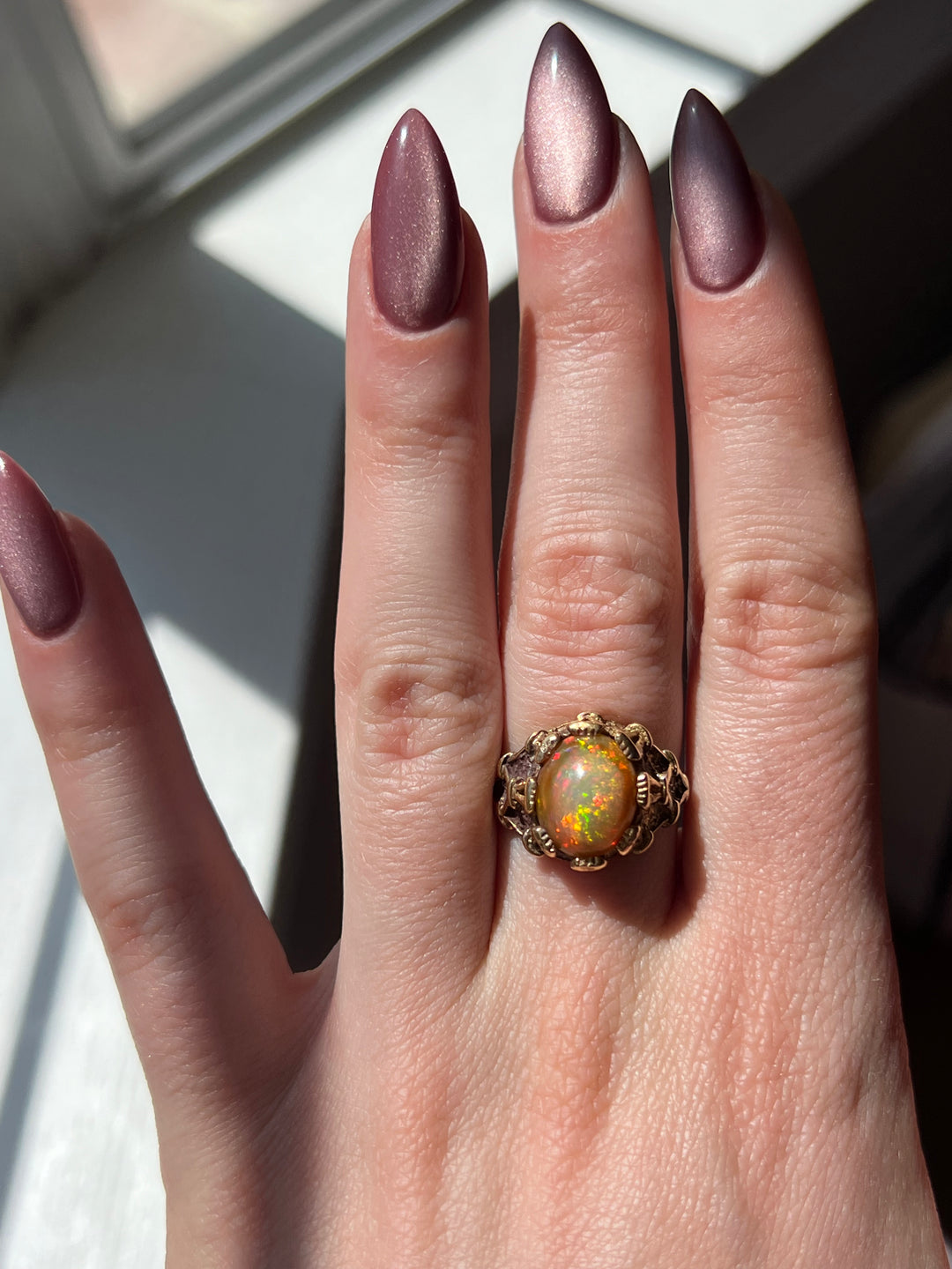 Superb Vintage Opal Ring in 18ct Signed Italy