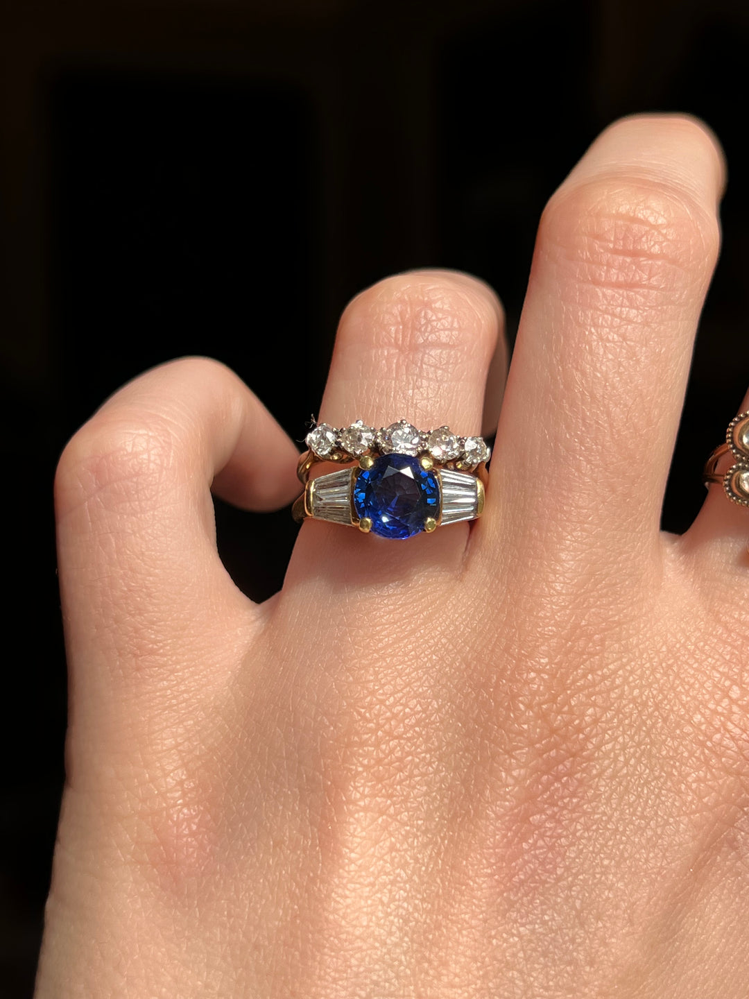 Outstanding Sapphire + Diamond Ring in 18ct