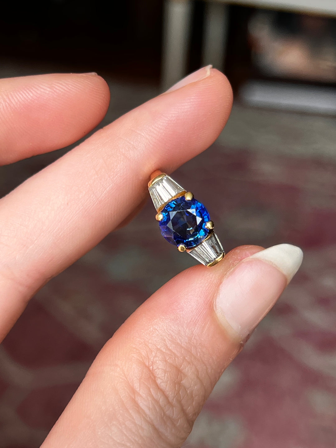 Outstanding Sapphire + Diamond Ring in 18ct