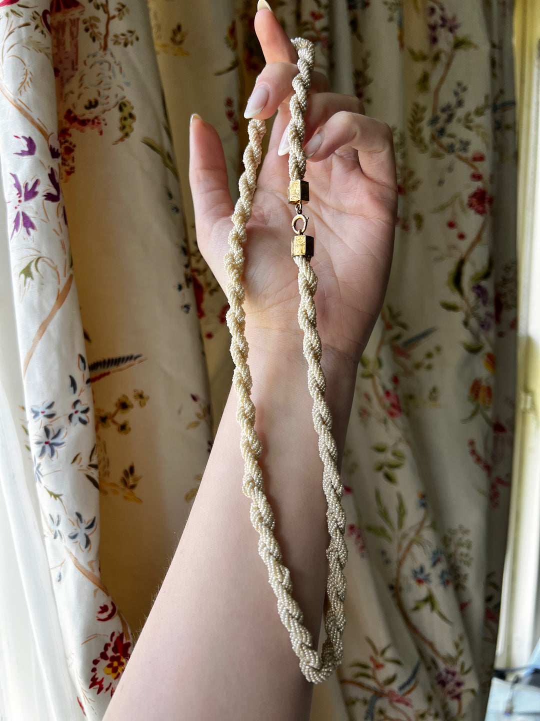 Extraordinarily Chic Pearl “Rope” Chain Circa 1840