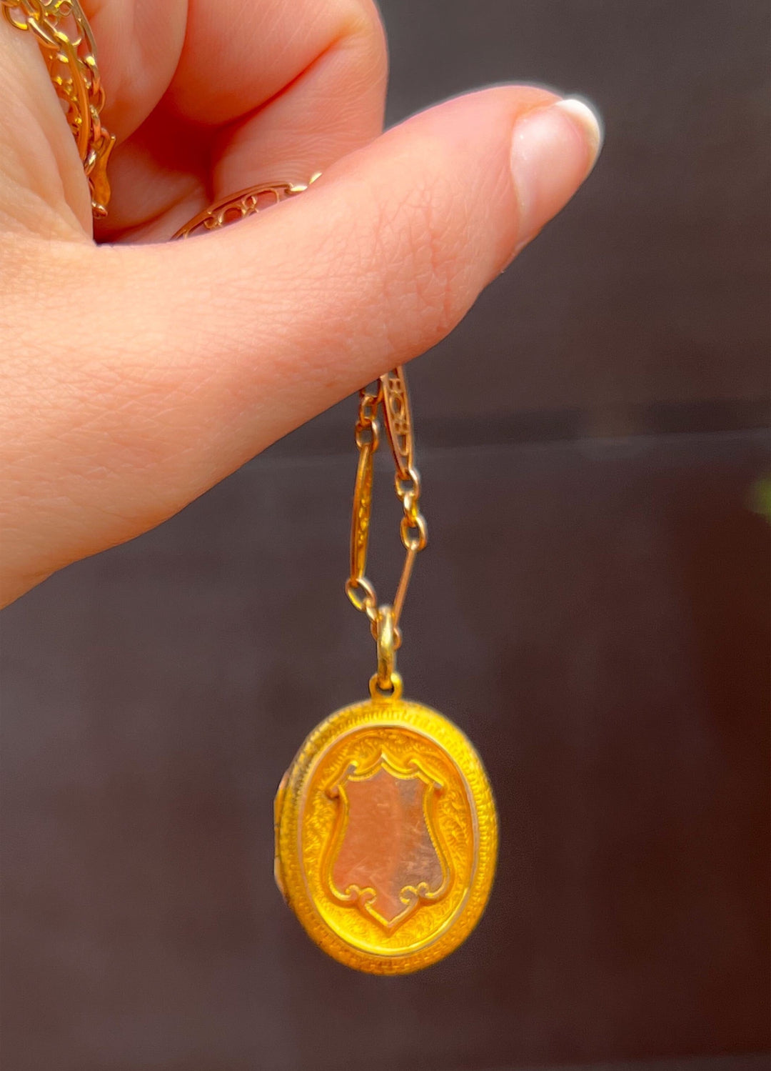 Scottish ‘Dinna Forget’ Locket in 9k