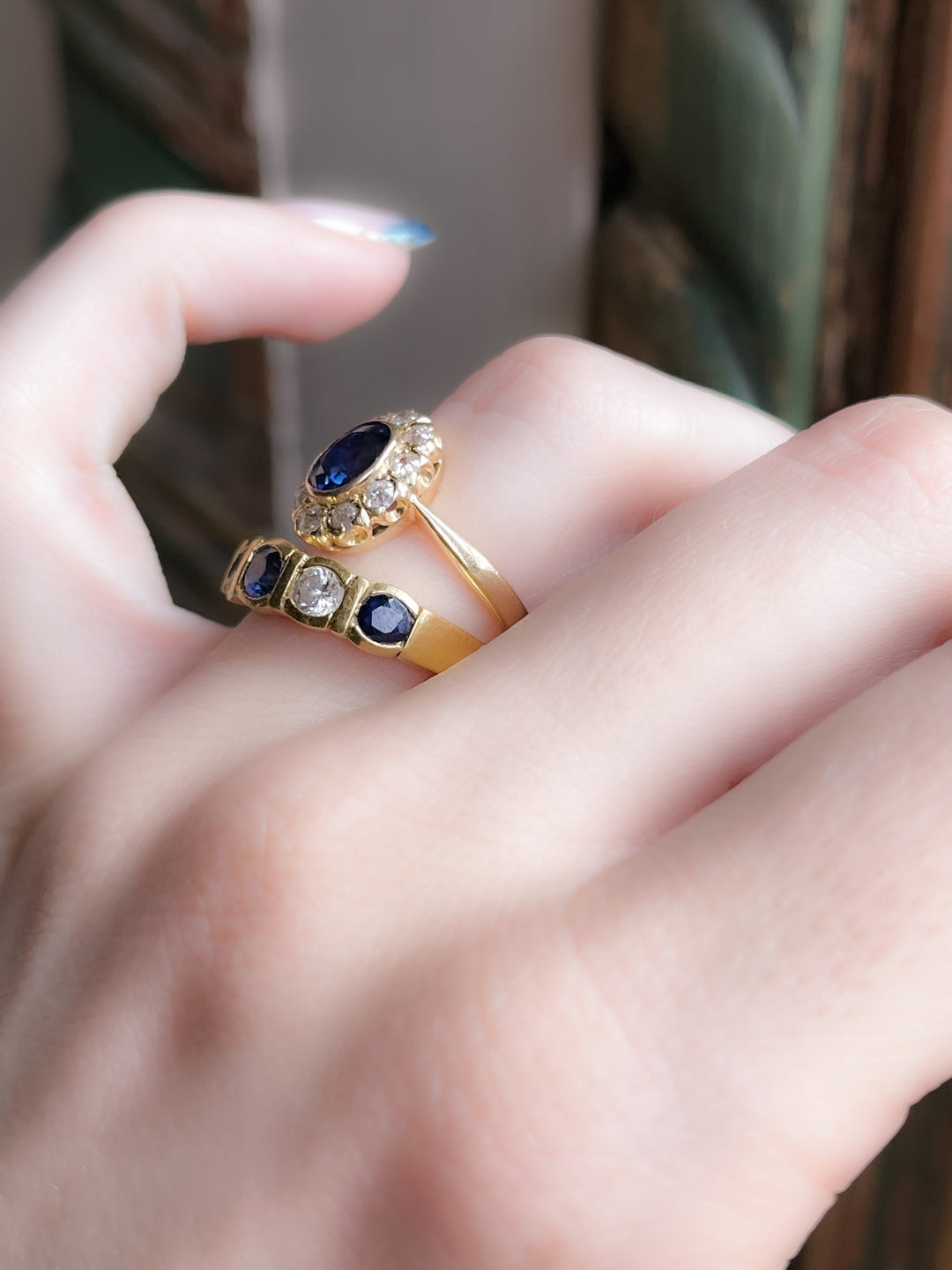 Outstanding Sapphire and Diamond Ring