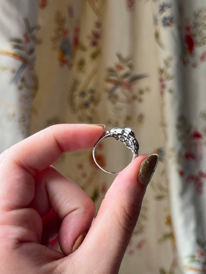 Delicate Art Deco 18k and Diamond Ring