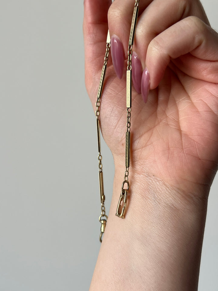 14ct Stunning Post-Deco Greek Key Bar Chain