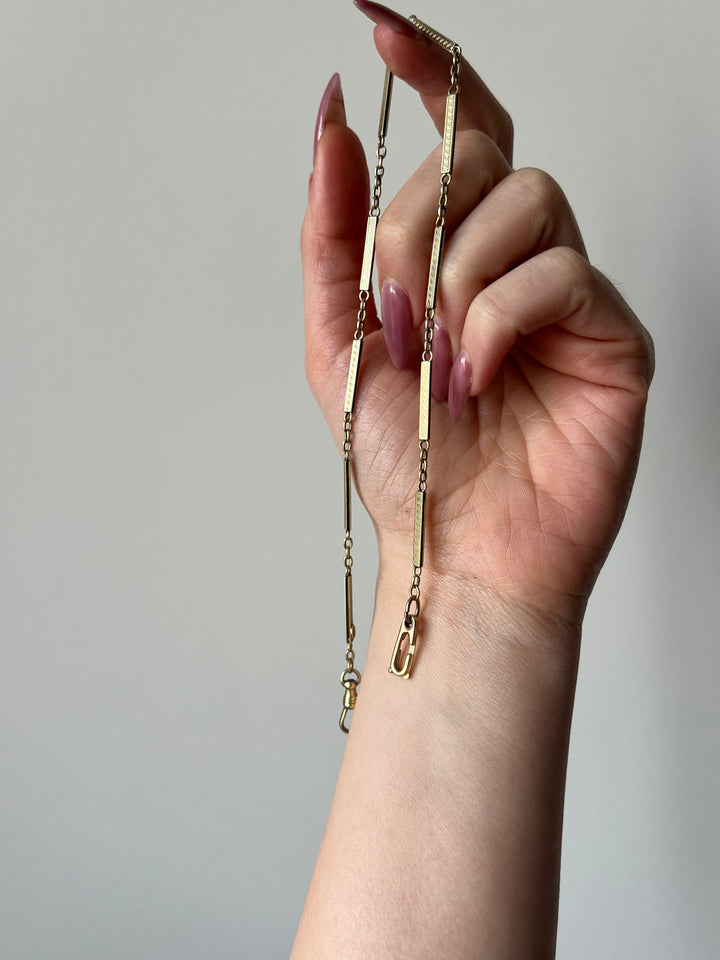 14ct Stunning Post-Deco Greek Key Bar Chain
