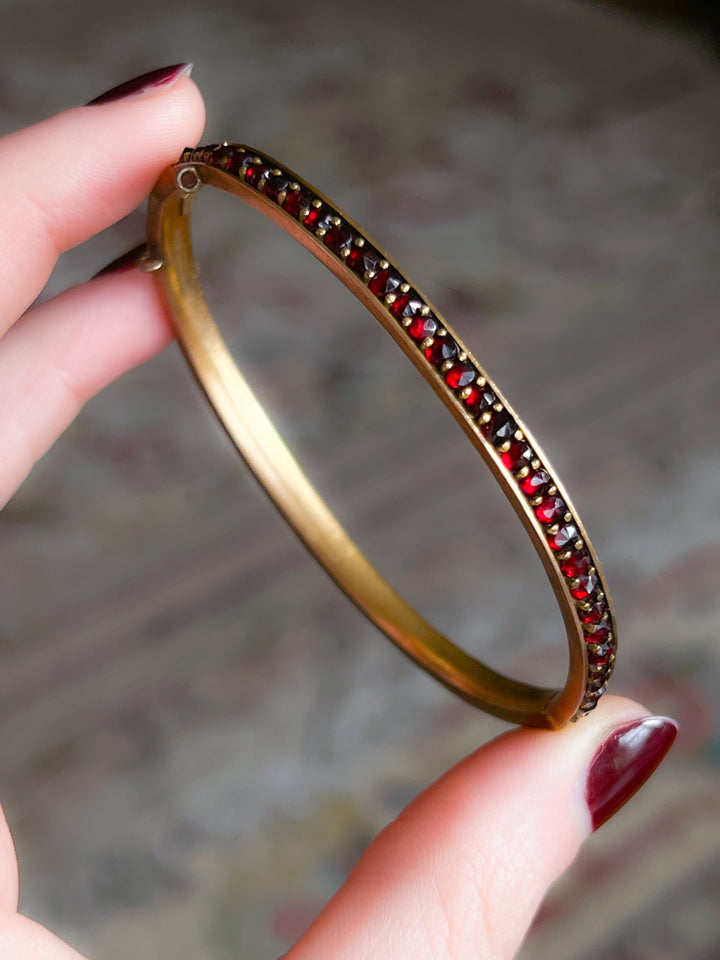 Gorgeous Early 20th C Garnet Line Bangle