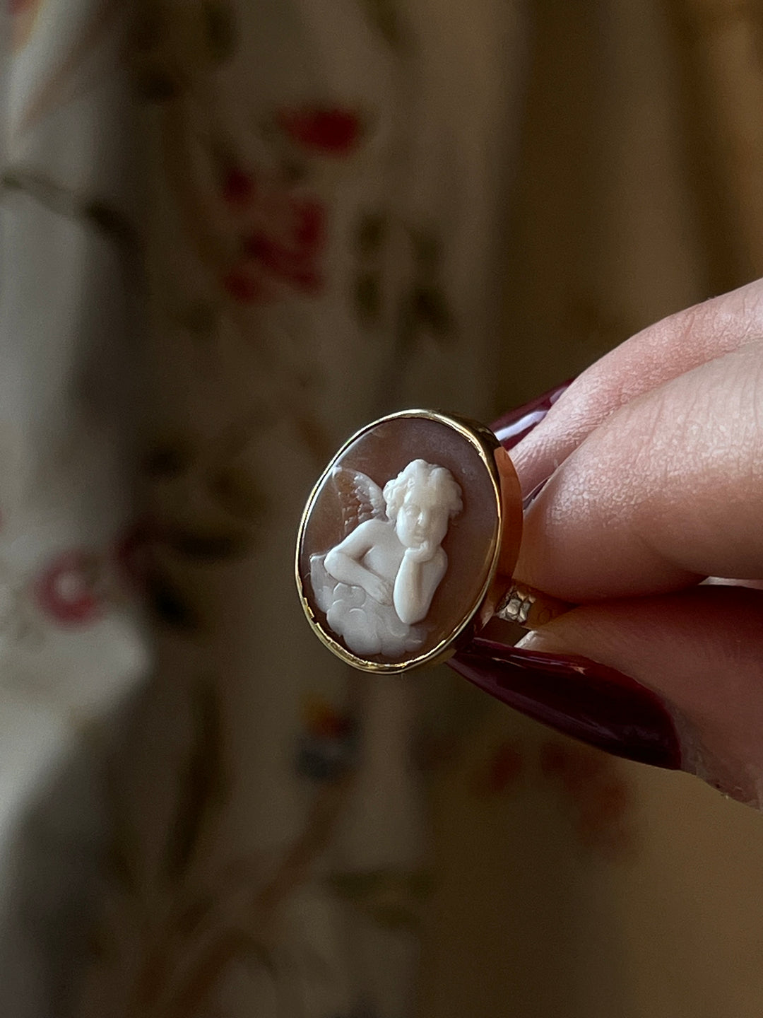 Superb Victorian 14ct Angel Cameo Ring