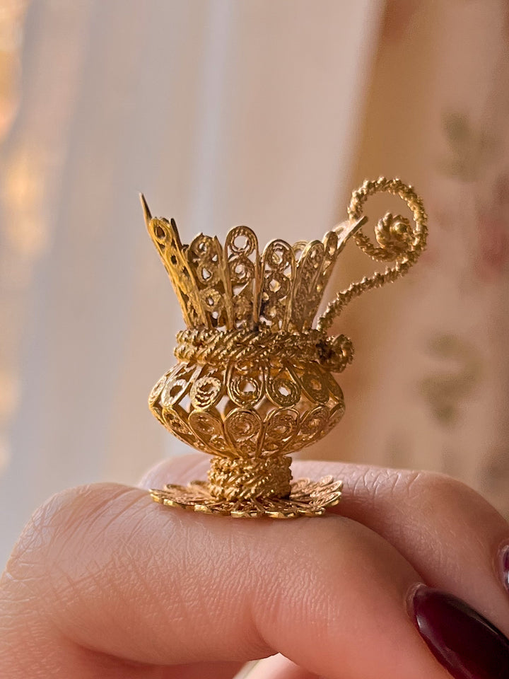 Extremely Rare Late 18th Century Archaeological Revival Pendant in 18ct