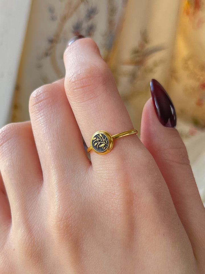 Exceptional 22ct Japanese Shakudo Conversion Ring