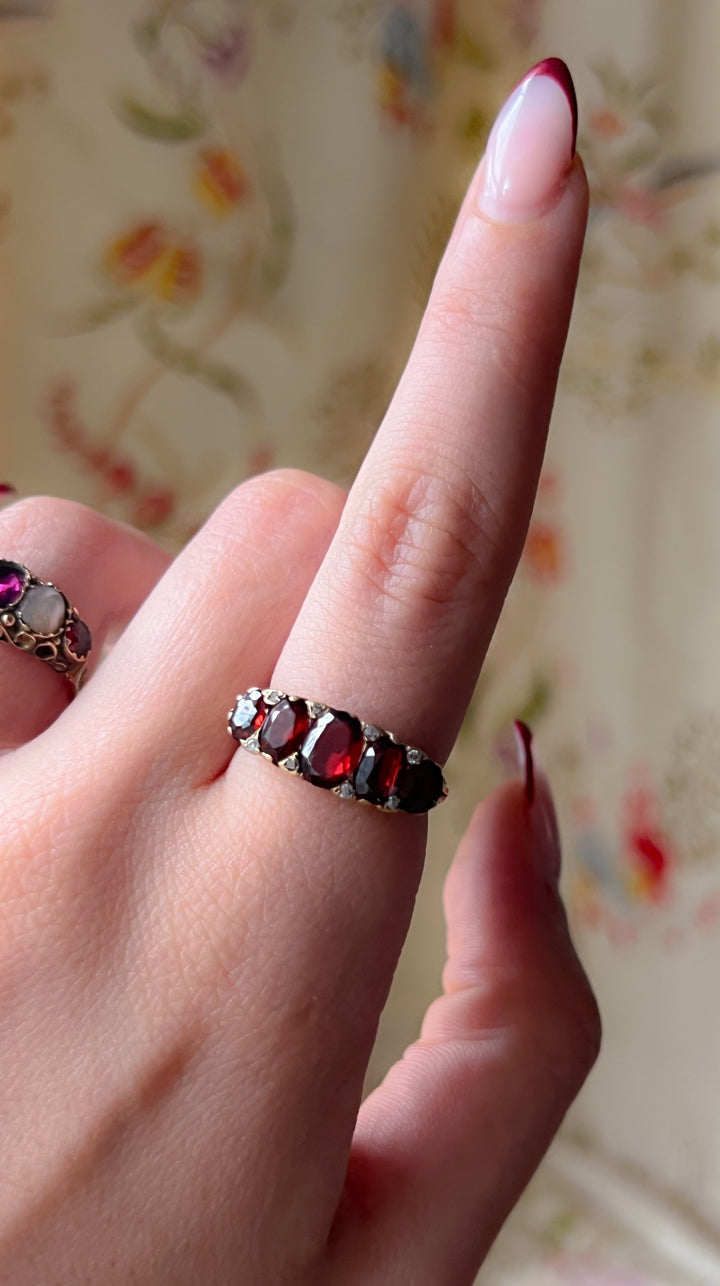 Vintage Diamond and Garnet Ring in 9ct
