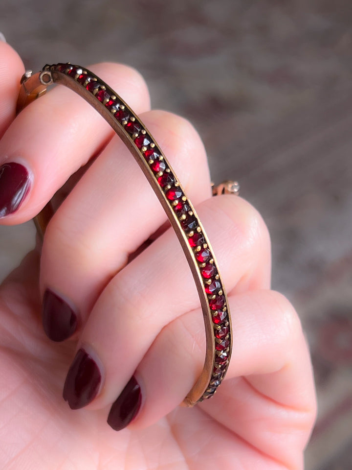 Gorgeous Early 20th C Garnet Line Bangle