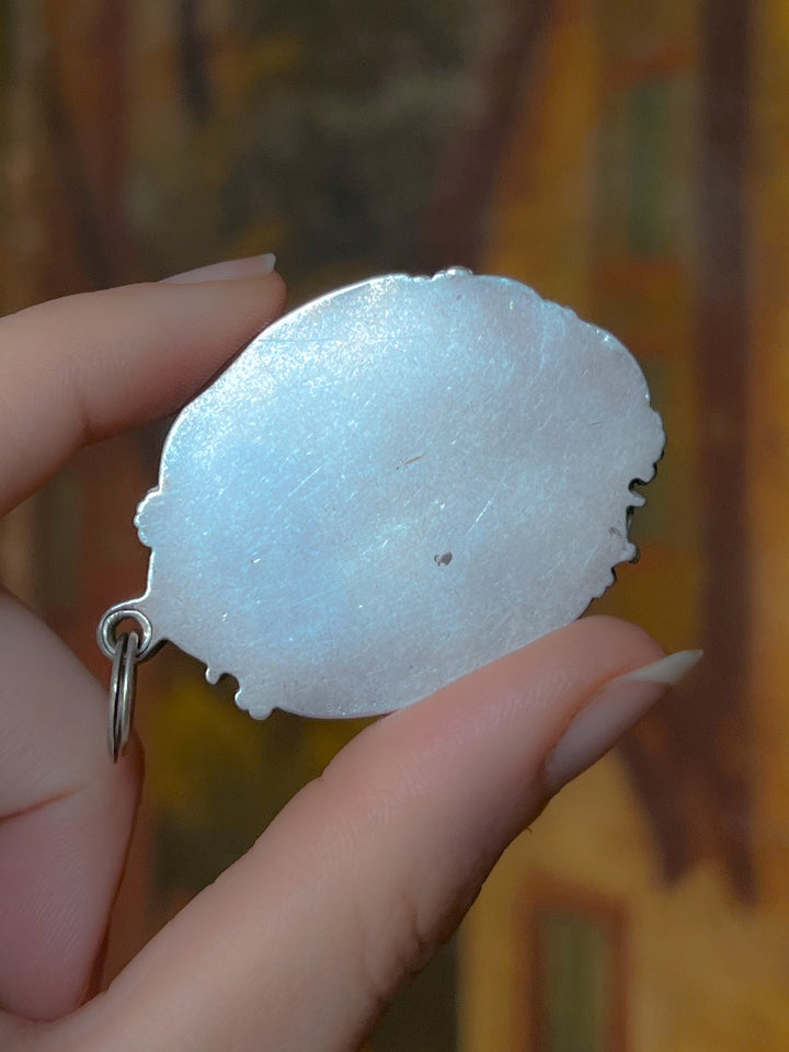 Superb Victorian Locket Of Enameled Lilacs