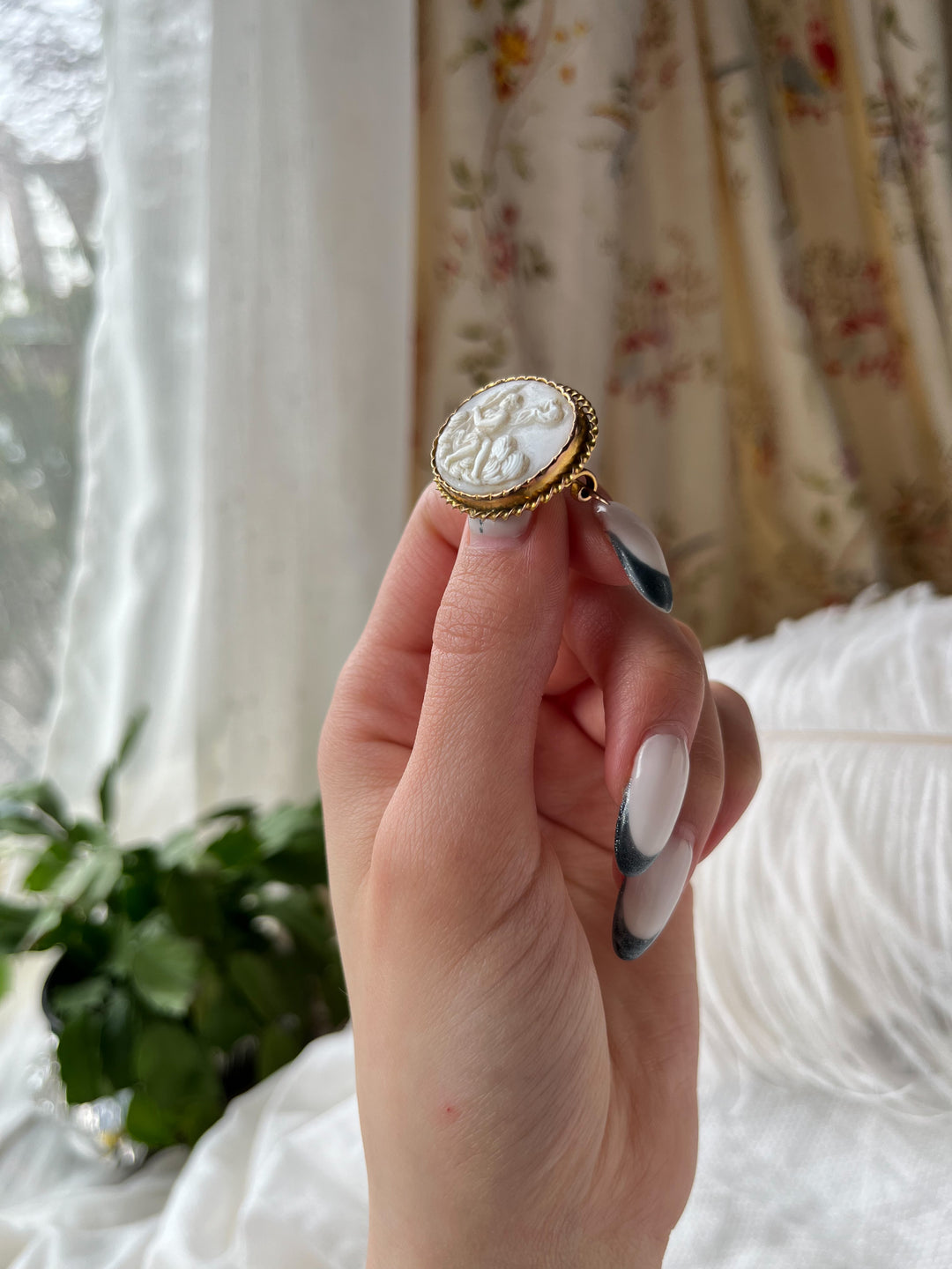 Captivating White Shell Cameo of Dawn Brooch