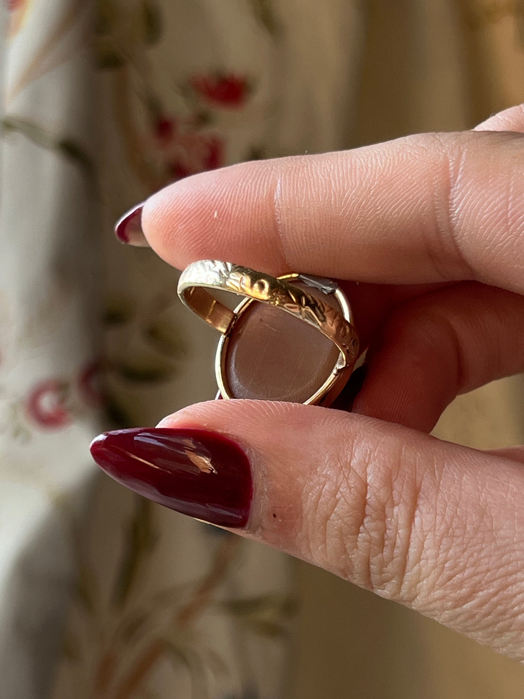 Superb Victorian 14ct Angel Cameo Ring