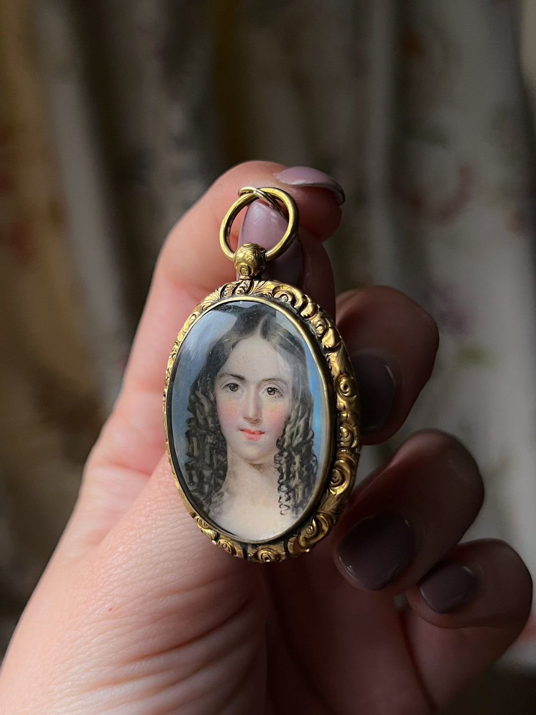 Early American Portrait of a Young Girl with Curls in 10ct Gold