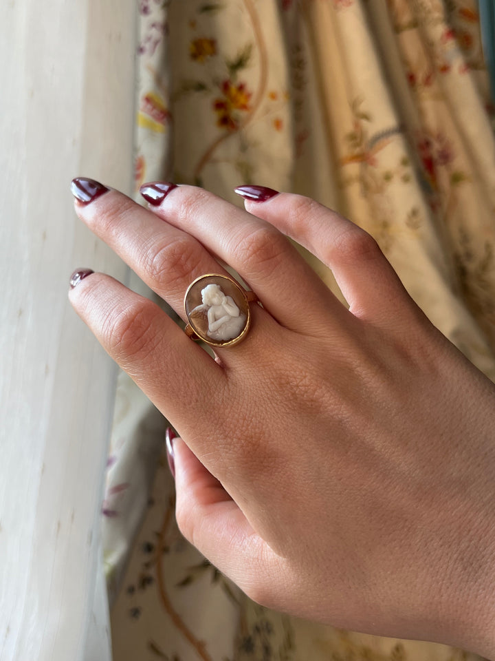 Superb Victorian 14ct Angel Cameo Ring