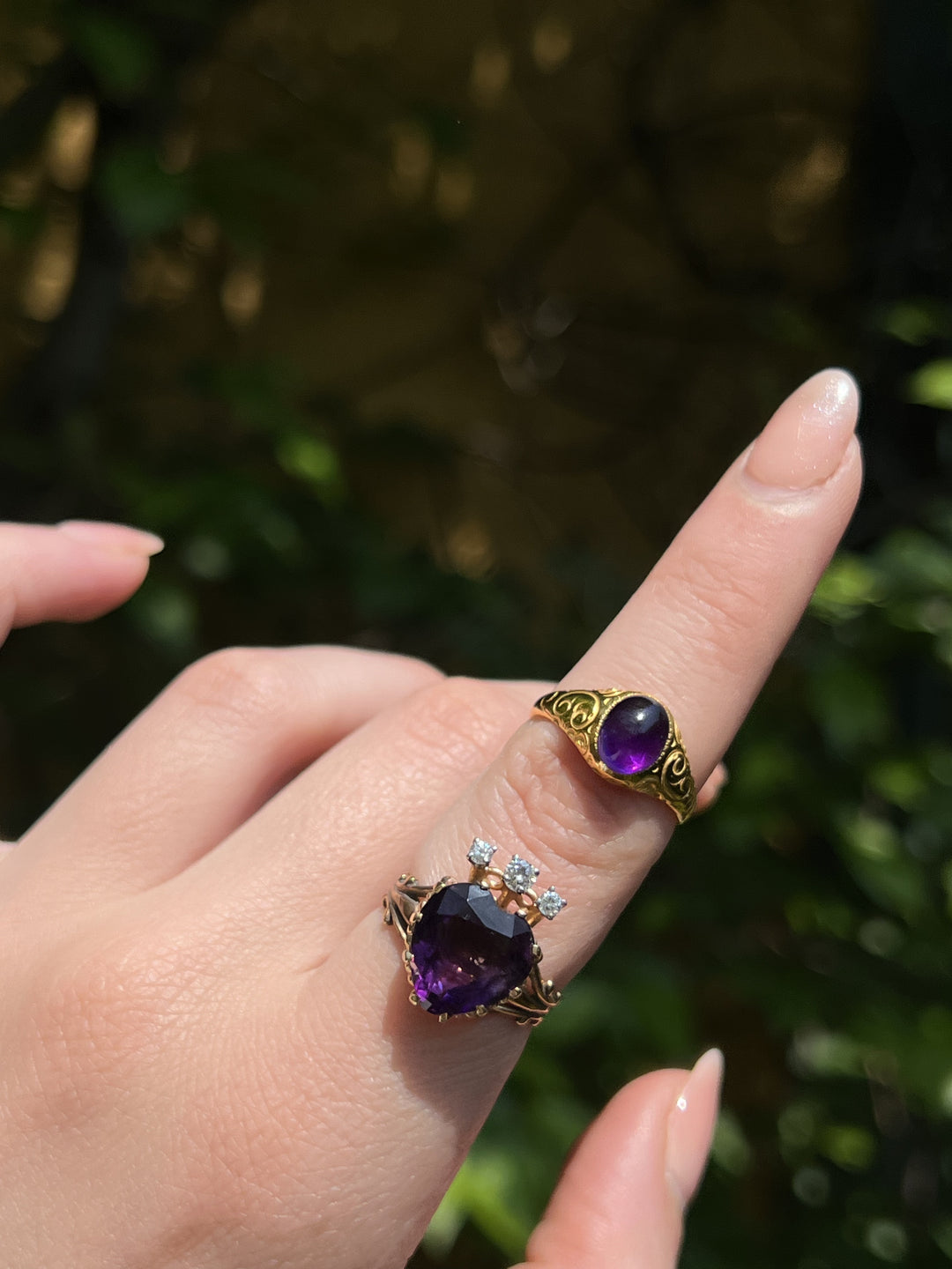 18ct Victorian Amethyst Cabochon Ring