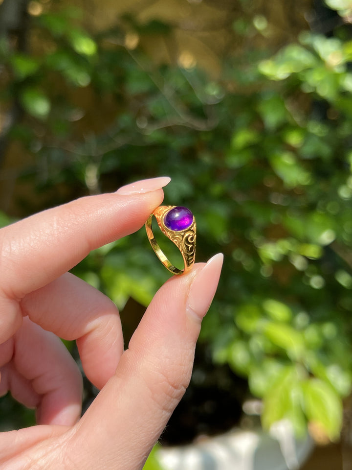 18ct Victorian Amethyst Cabochon Ring