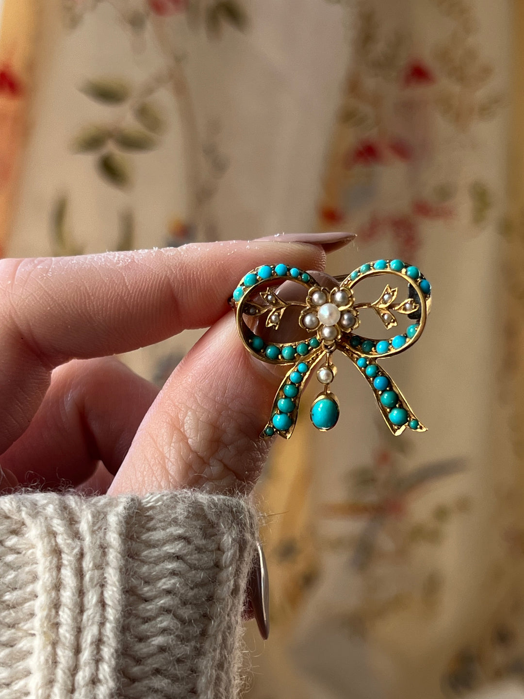 Late 19th C Turquoise and Pearl Bow in 15ct