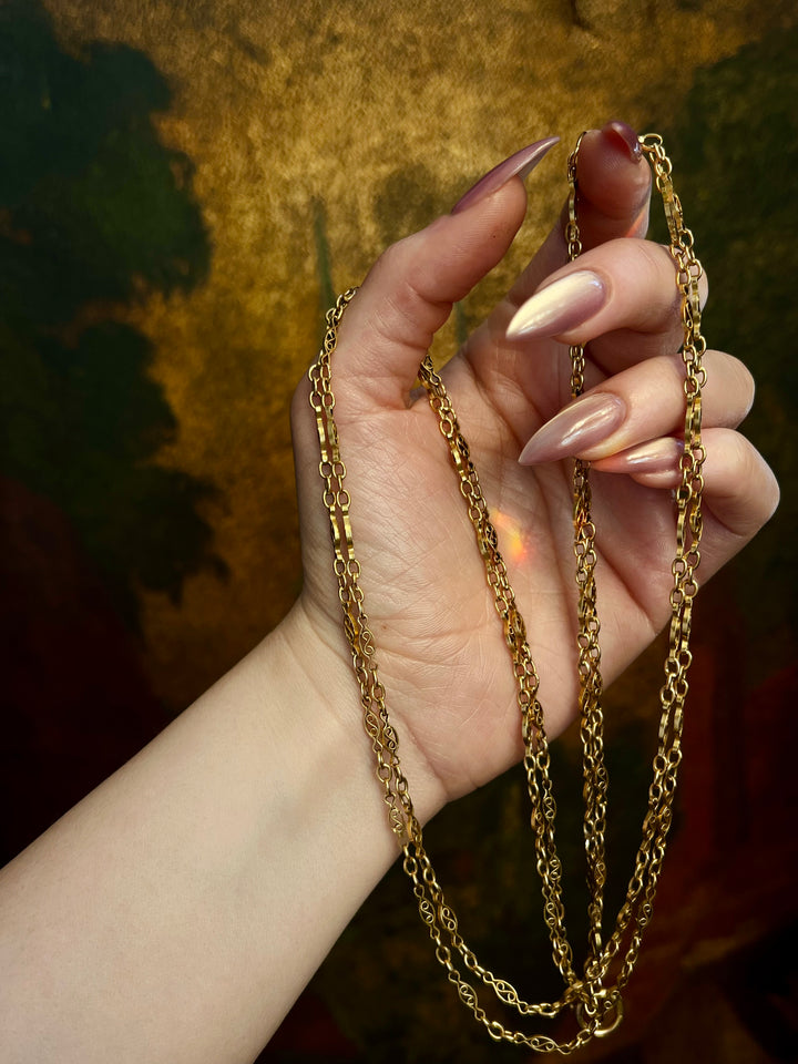 18ct French Art Nouveau Chain of 59”