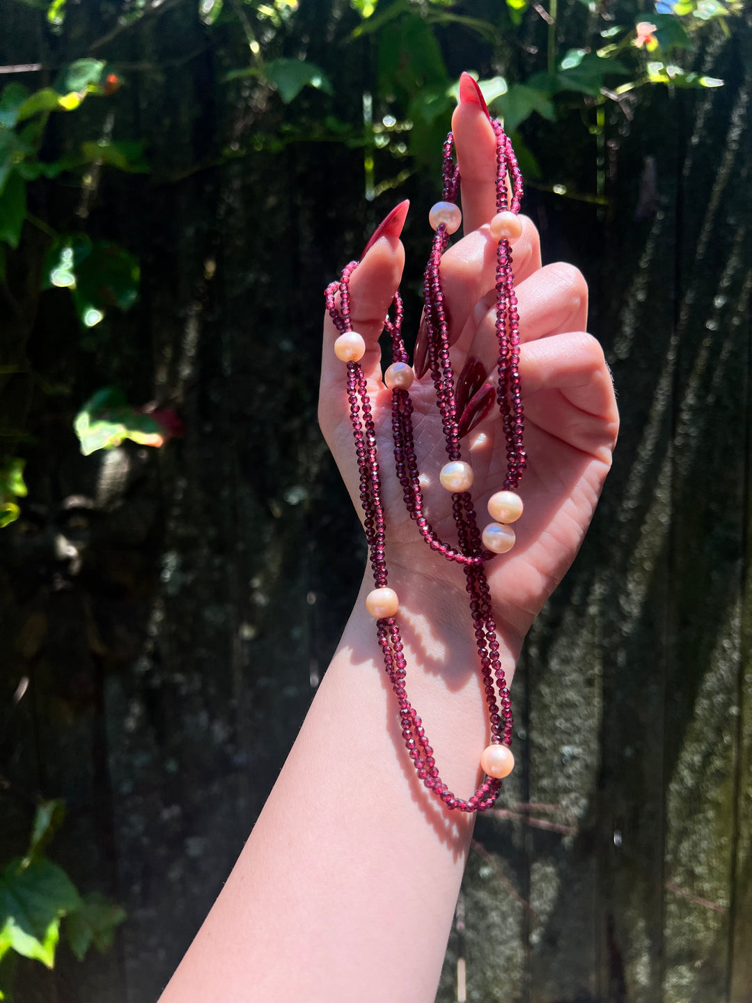 The Eloise Pearl Necklace in Garnet 25"