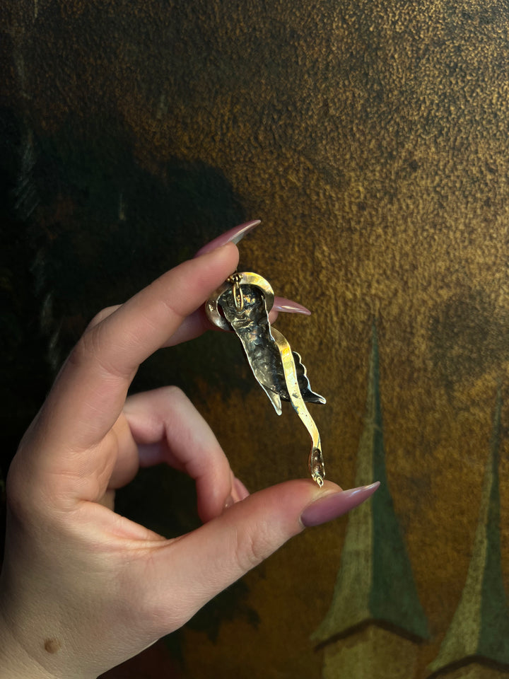 'Serpente in Mano' Pendant