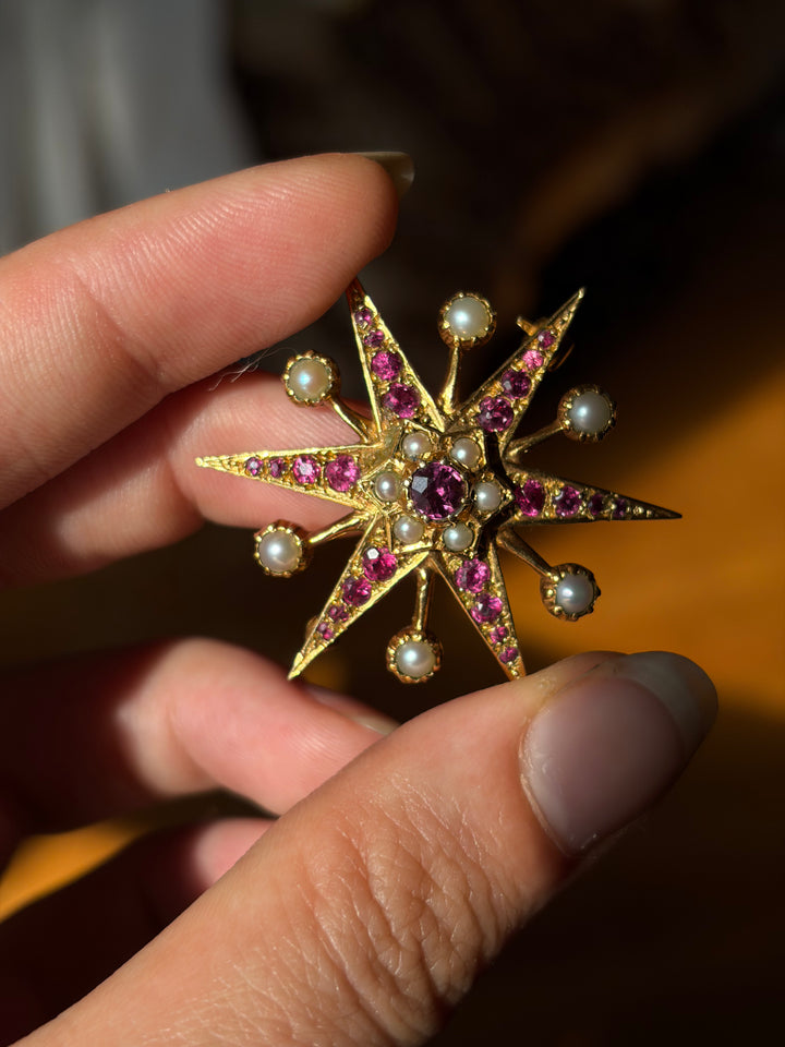 English Victorian Spinel Star Brooch with Pearls | 25 Pink/Purple Spinels | 9ct Gold | c.1870s