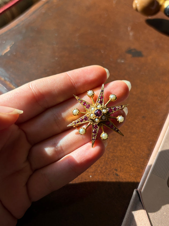 English Victorian Spinel Star Brooch with Pearls | 25 Pink/Purple Spinels | 9ct Gold | c.1870s