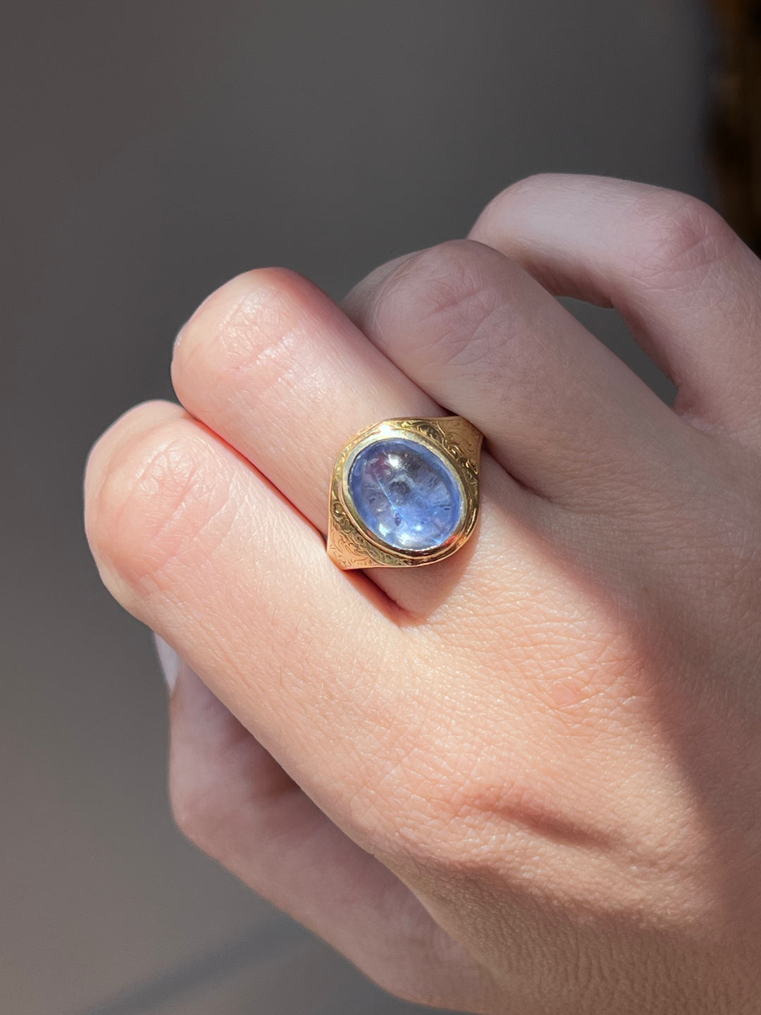 Exceptional Victorian Ceylon Sapphire Cabochon Ring | 4.60ct Unheated | 18ct Yellow Gold | c.1860s