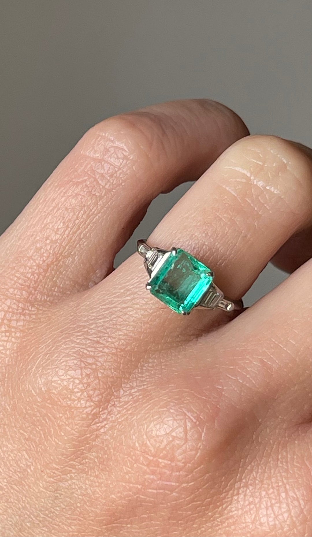 Emerald & Baguette Diamond Ring | 1.31ct | 14ct White Gold | Vintage c.1960s