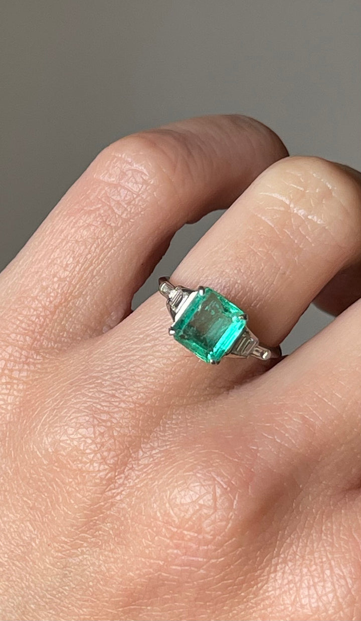 Emerald & Baguette Diamond Ring | 1.31ct | 14ct White Gold | Vintage c.1960s