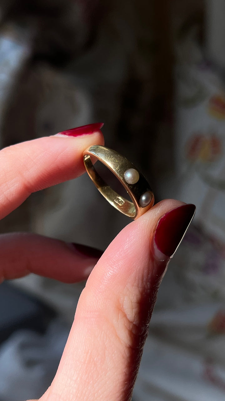 Gorgeous Victorian English Three Pearl Band 18ct