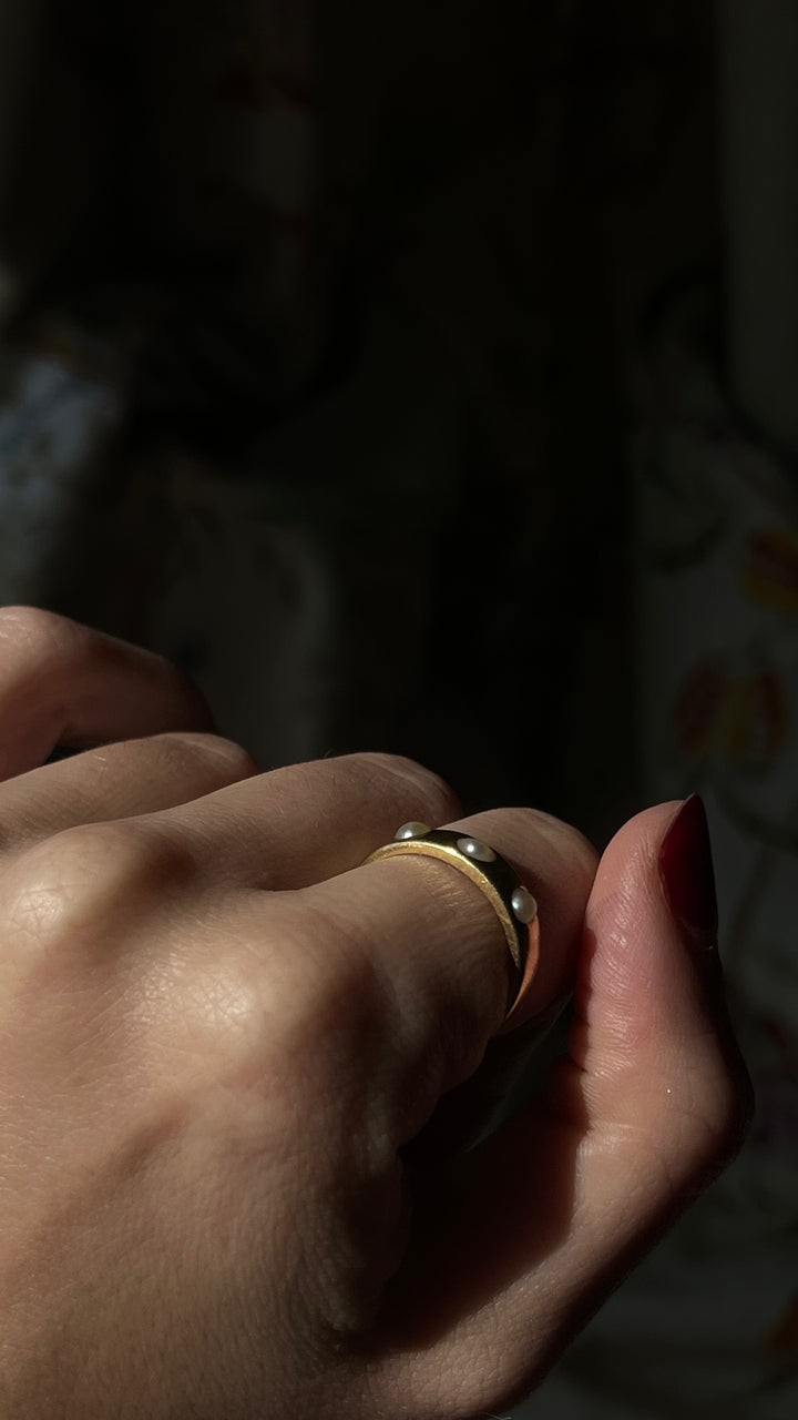 Gorgeous Victorian English Three Pearl Band 18ct