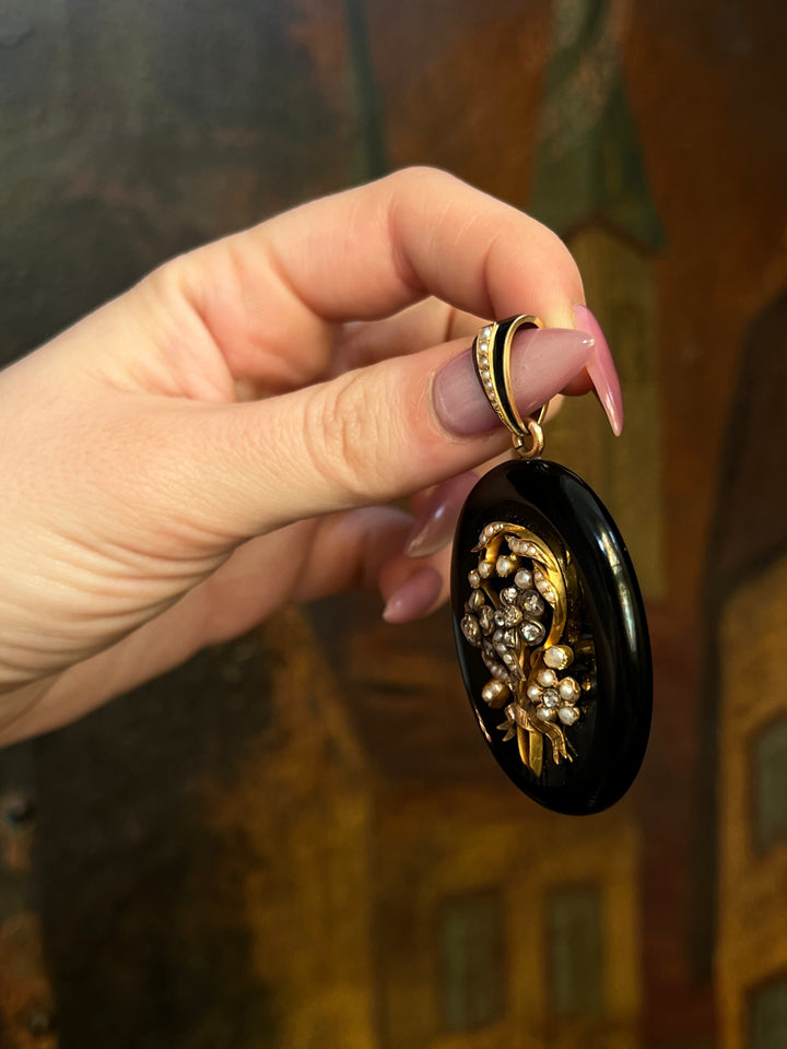 French Onyx Diamond Pearl Sentimental Locket