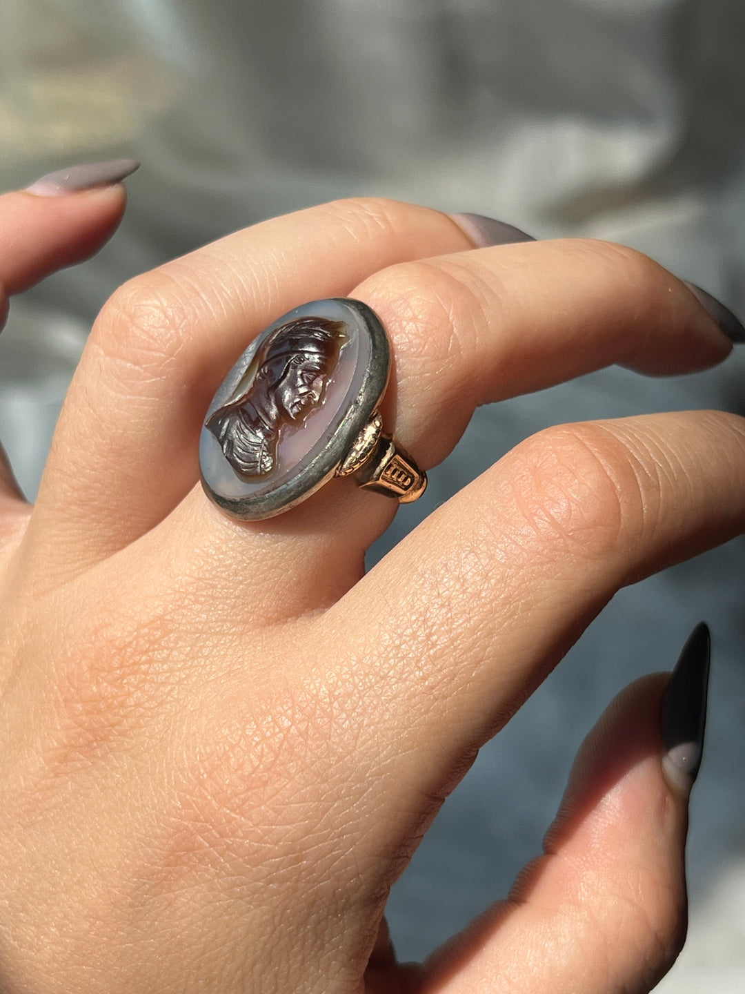 Outstanding Cameo of Dante Algheri in Two Toned Agate