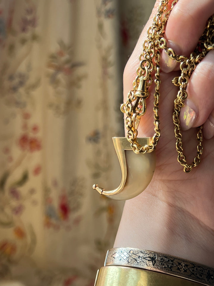 A Stunning Victorian Claw Pendant in 14ct