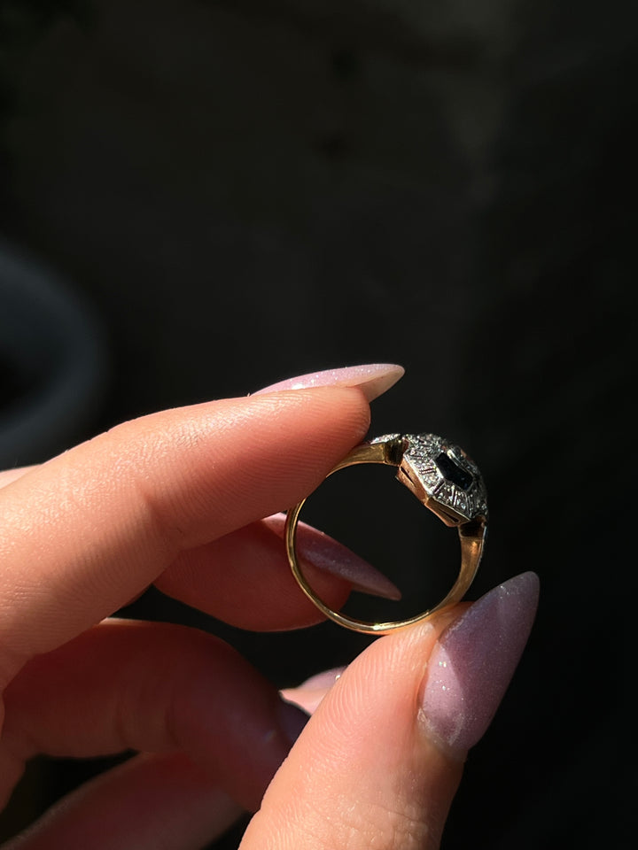 Art Deco 18 ct Gold, Platinum, and Sapphire Ring