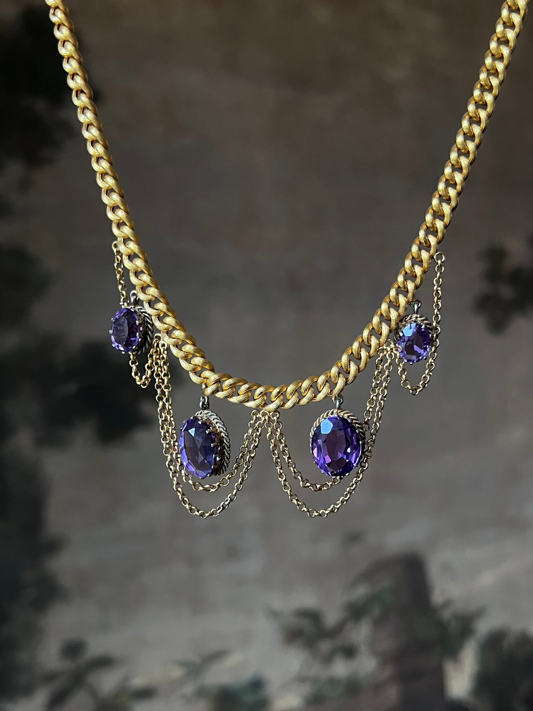 15ct Amethyst Festoon Necklace | Bloomed Gold Reeded Chain | English Victorian c.1870s