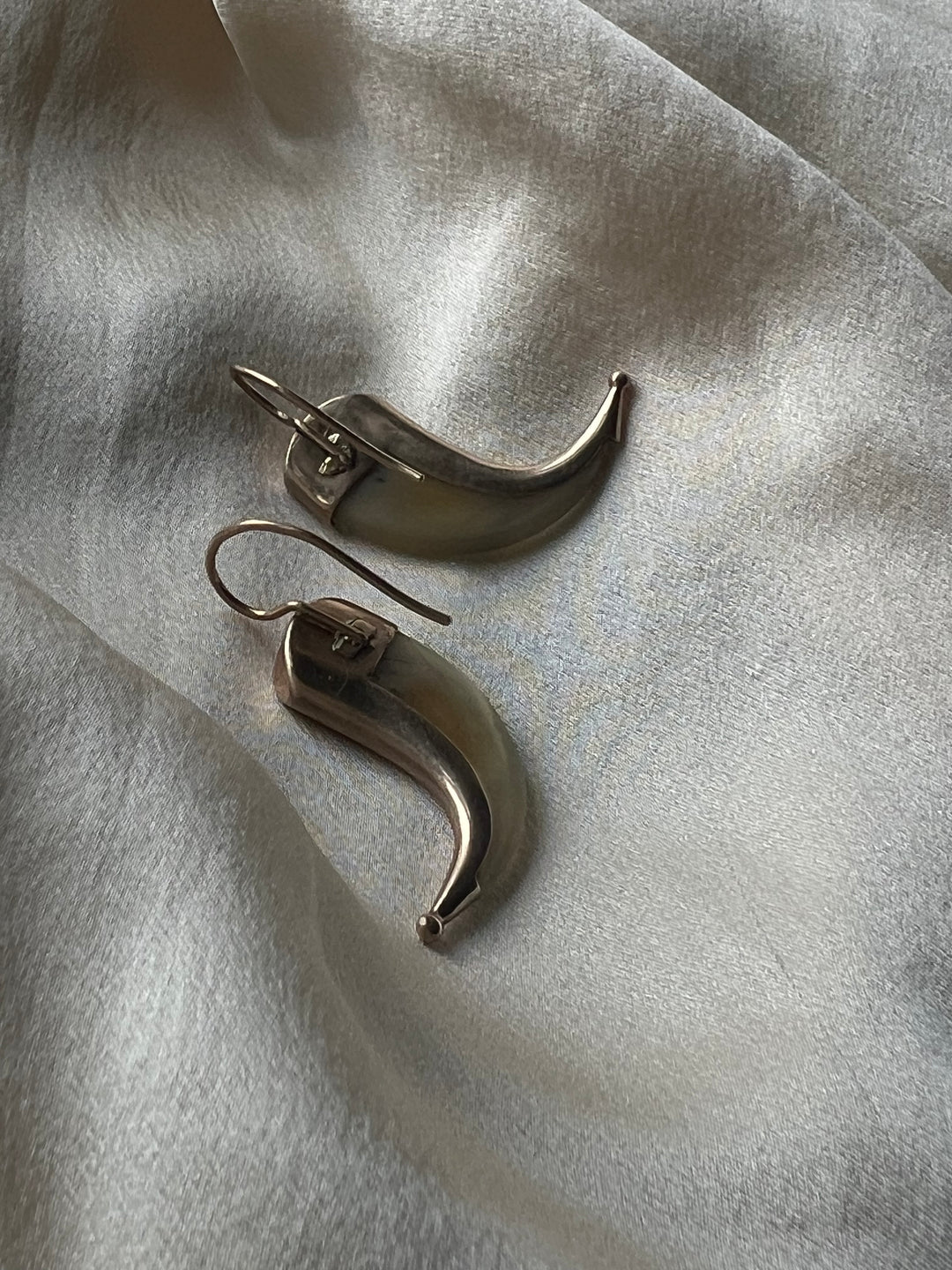 14ct Gold Claw Earrings Circa 1890