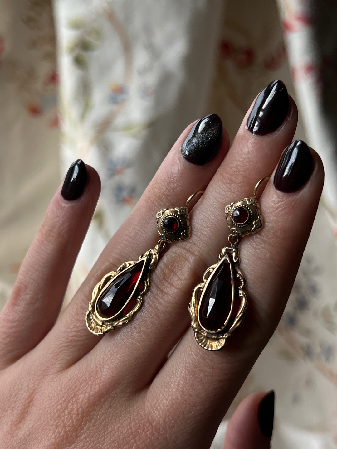 Madonna and Child Medallion in 18ct AND 14ct GARNET EARRINGS