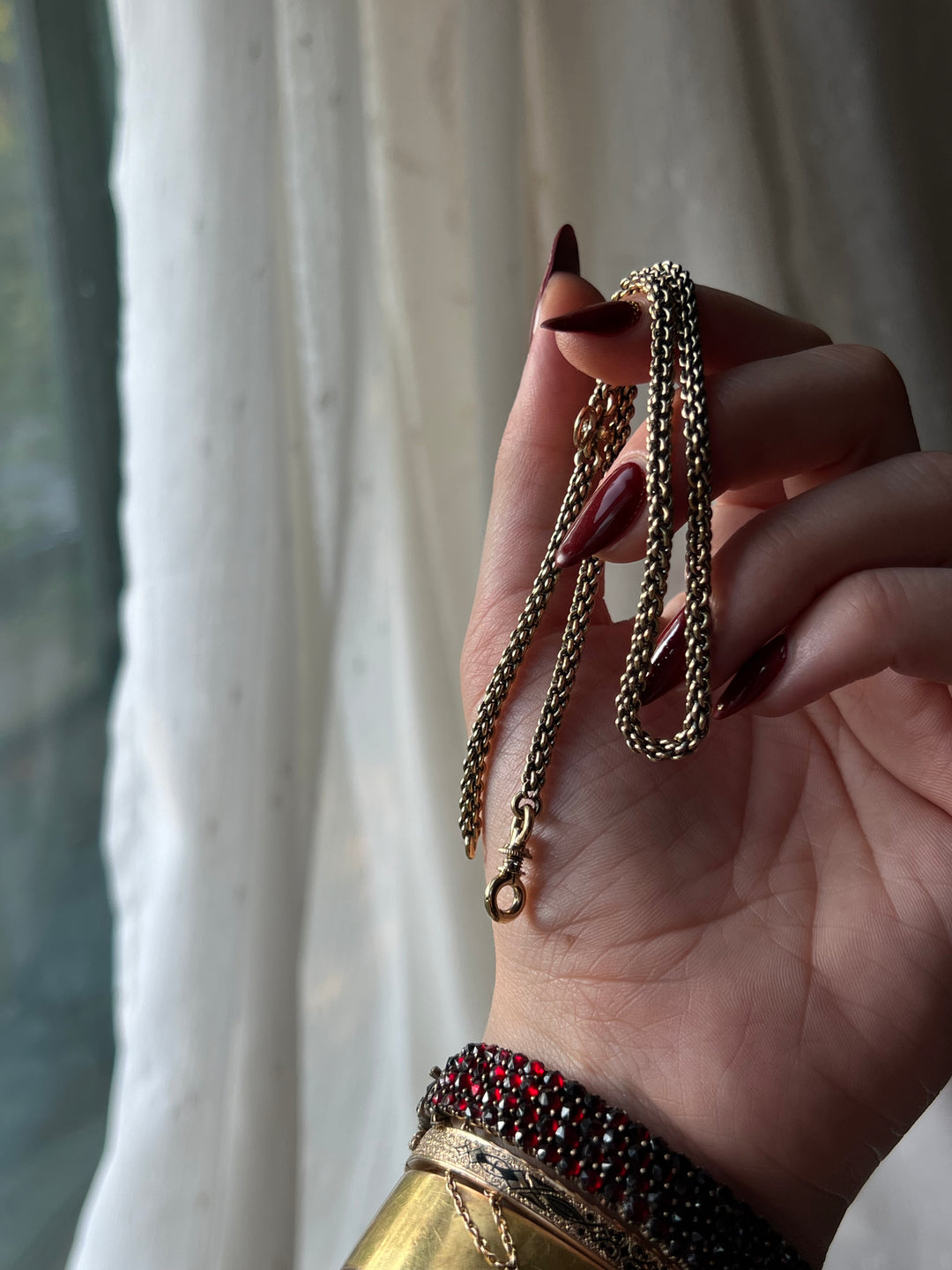 Outstanding Victorian 18ct Herringbone Rope Chain