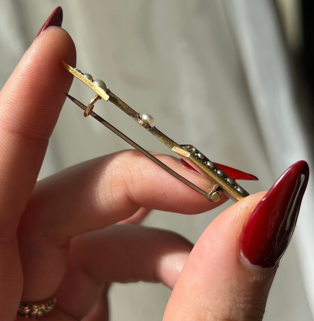 Wonderful Petite Pearl Embelished Arrow Brooch