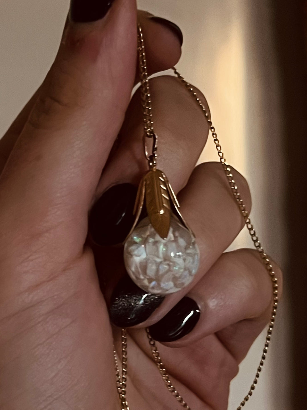 Stunning 14ct Opal Snowglobe With Chain